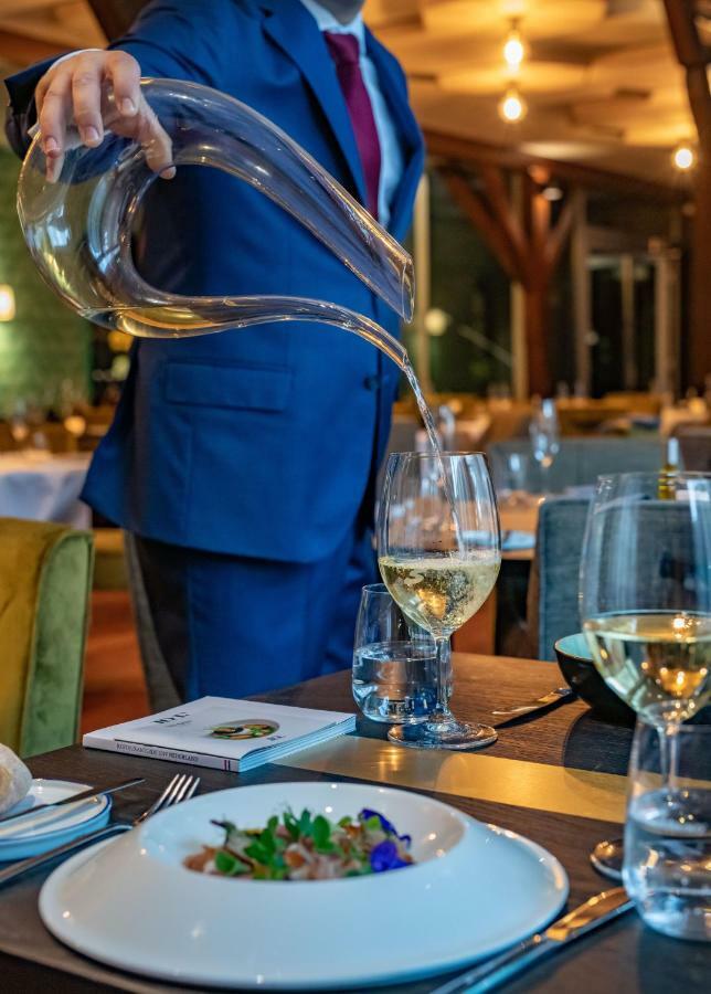 Hotel & Spa Savarin - Rijswijk, Хага Екстериор снимка