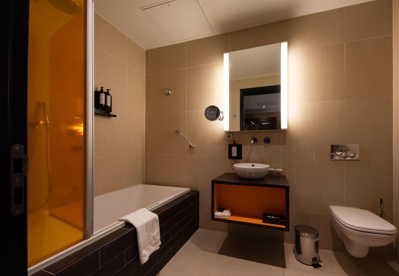 Hotel & Spa Savarin - Rijswijk, Хага Екстериор снимка
